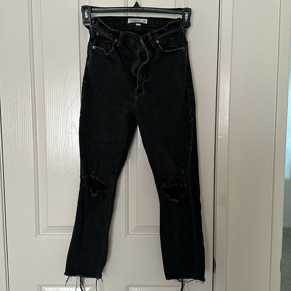 A&F The Ankle Straight Ultra High Rise CURVE LOVE size 25R. Used